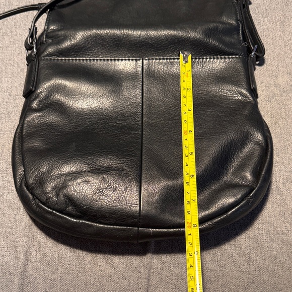 Margot Black Leather Crossbody Bag - Picture 3 of 7